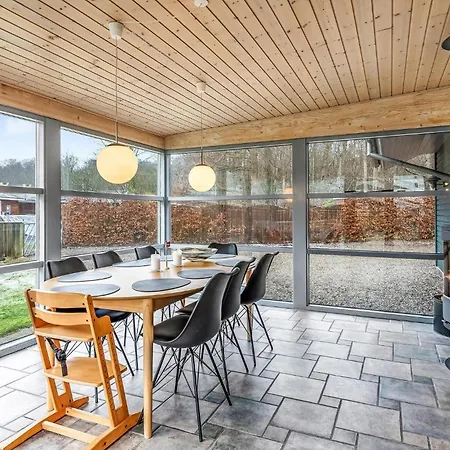 4 Bedroom Stunning In 別荘 ハザスレウ