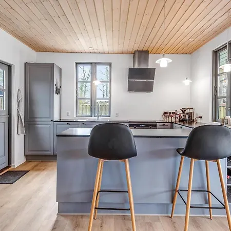 4 Bedroom Stunning In ハザスレウ