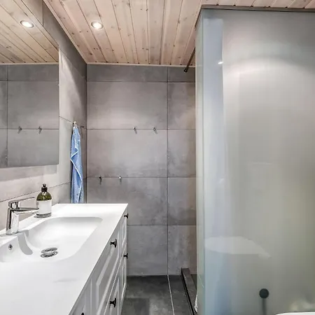 4 Bedroom Stunning In 別荘