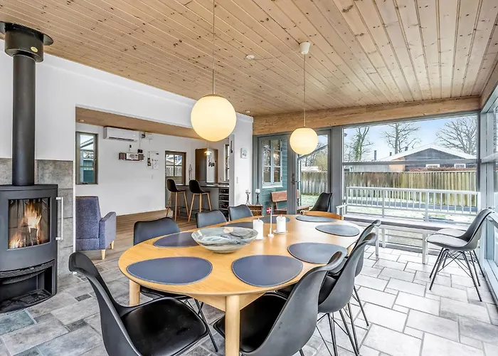 4 Bedroom Stunning In *