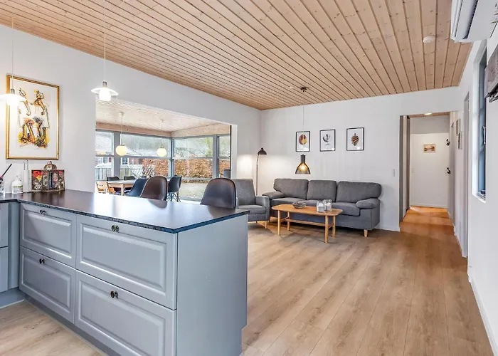 4 Bedroom Stunning In 別荘 ハザスレウ