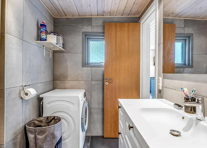 4 Bedroom Stunning In ハザスレウ